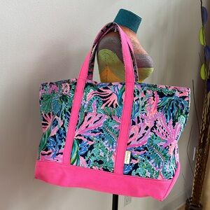 LILY PULIZER MERCATO SINK OR SWIM TOTE